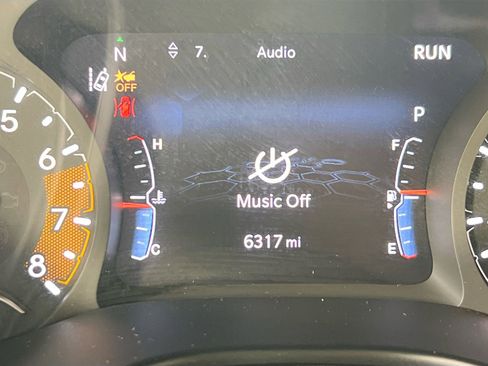 Used 2022 Jeep Compass Limited image 12