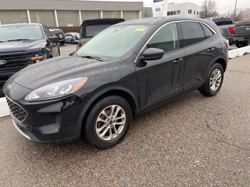Certified 2022 Ford Escape SE image 5