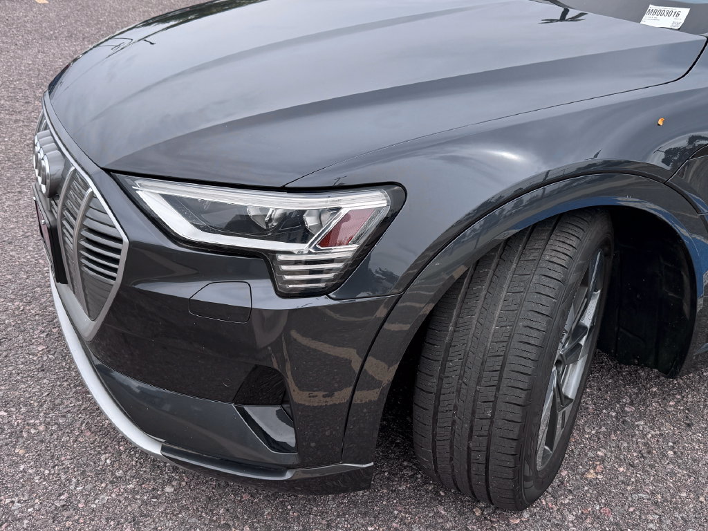 Used 2021 Audi e-tron Premium AWD/4WD image 5