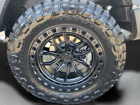 New 2025 Jeep Wrangler Sport S image 28