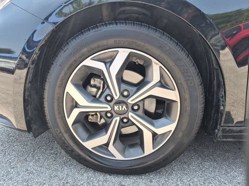 Used 2020 Kia Forte LXS FWD image 30