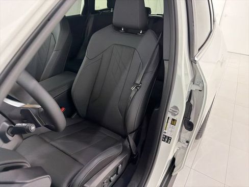 Used 2026 BMW X3 xDrive30i w/ Premium Package AWD/4WD image 13