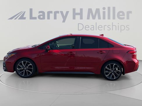Used 2020 Toyota Corolla SE w/ Carpet Mat Package (TMS) FWD image 2