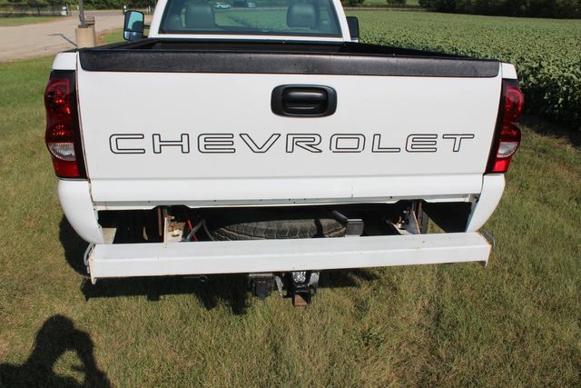 Used 2007 Chevrolet Silverado 3500 4x4 Regular Cab w/ Skid Plate Package image 15