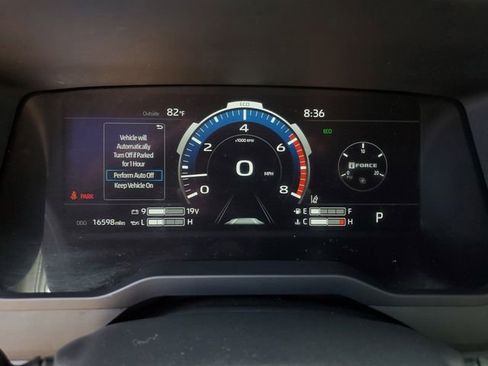 Used 2025 Toyota Tundra Platinum AWD/4WD image 31