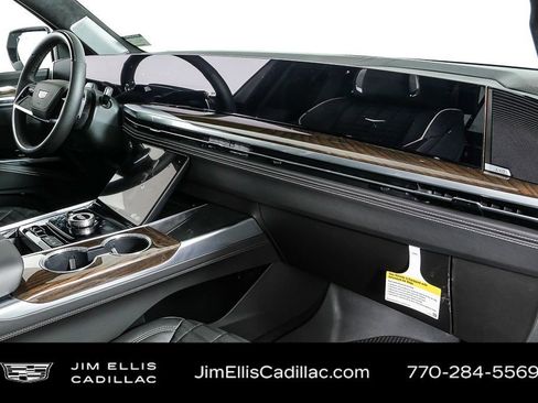 Certified 2026 Cadillac Escalade Platinum Sport w/ LPO, ONYX Package image 27