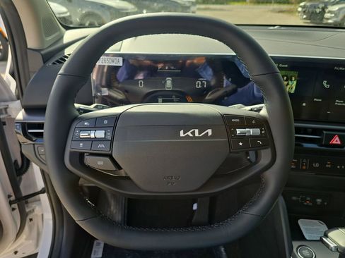 New 2026 Kia Sportage EX FWD image 30