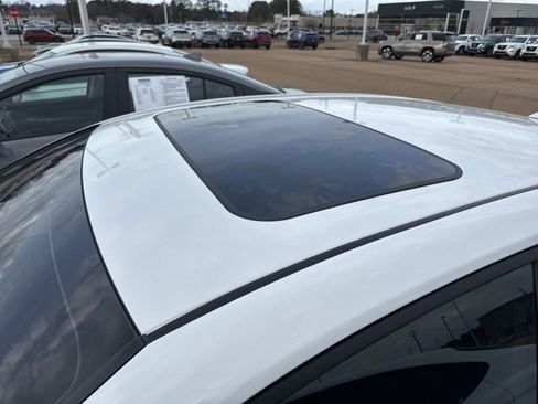 Used 2026 Toyota Camry SE w/ Convenience Package image 8