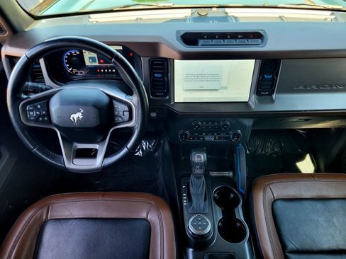 Used 2022 Ford Bronco Outer Banks w/ Sasquatch Package AWD/4WD image 14