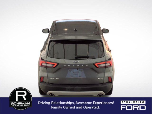 Used 2025 Ford Escape Active AWD/4WD image 3