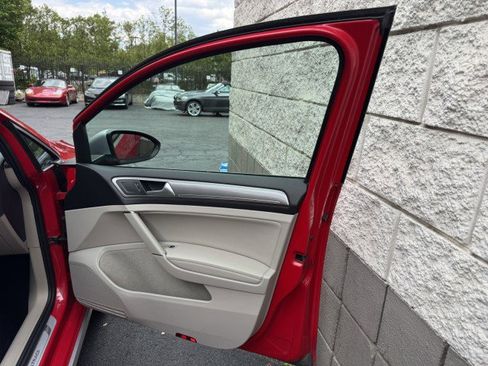 Used 2019 Volkswagen Golf Alltrack S AWD/4WD image 35