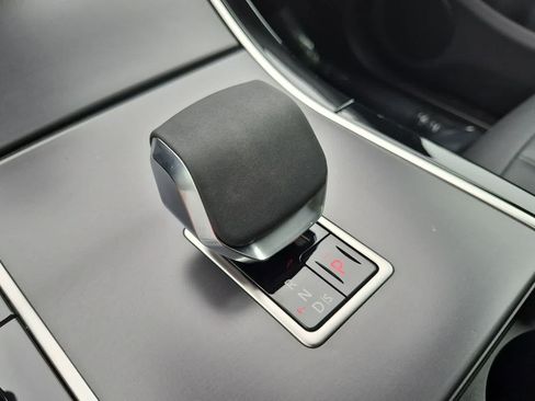 Certified 2026 Land Rover Range Rover Evoque S AWD/4WD image 33