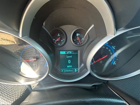Used 2015 Chevrolet Cruze LT FWD image 13