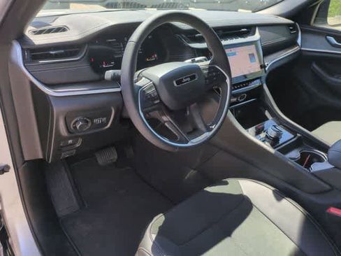 New 2026 Jeep Grand Cherokee Altitude AWD/4WD image 10