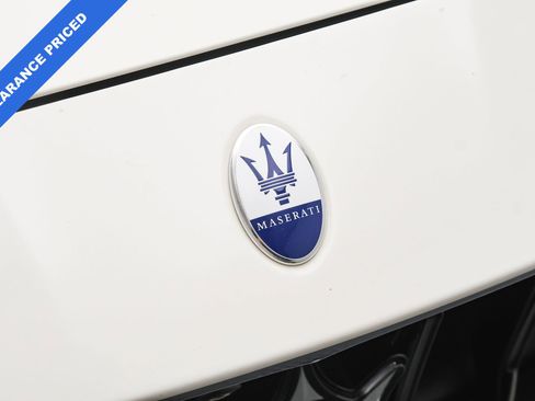 Used 2022 Maserati Quattroporte Modena Q4 image 26