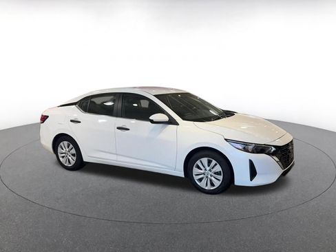 Used 2025 Nissan Sentra S image 2