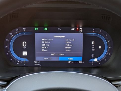 Certified 2025 Volvo XC60 B5 Plus image 15