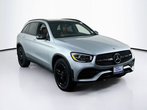 Used 2021 Mercedes-Benz GLC 300 4MATIC image 3