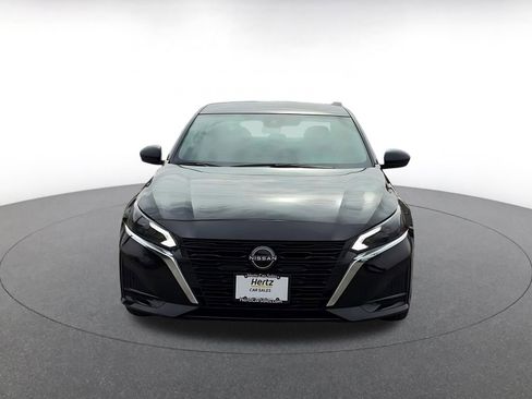 Used 2025 Nissan Altima 2.5 SV image 4