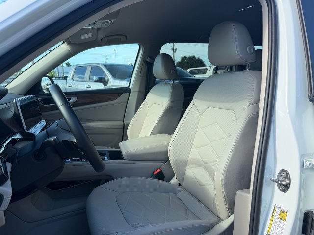 Certified 2026 Volkswagen Atlas SE FWD image 9