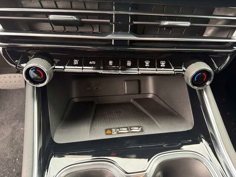 New 2026 Chevrolet Traverse LT w/ Enhanced Driving Package image 30