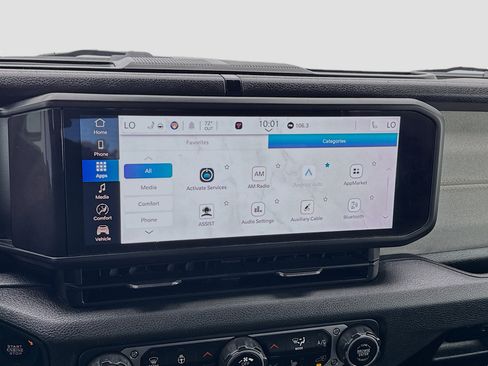 Used 2024 Jeep Wrangler Sport S image 9