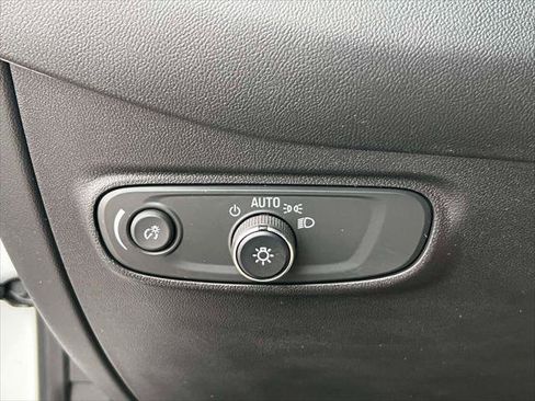 Used 2022 Chevrolet Equinox LS w/ LS Convenience Package image 20