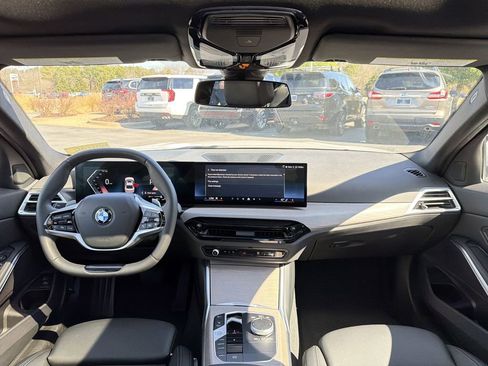 Used 2025 BMW 330i Sedan image 20