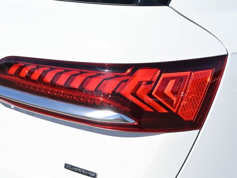 Used 2023 Audi Q7 2.0T Premium w/ Convenience Package image 19