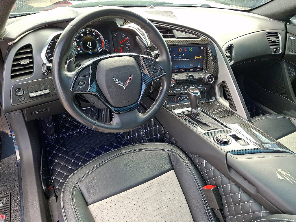 Used 2015 Chevrolet Corvette Stingray Coupe w/ 3LT Preferred Equipment Group RWD image 2