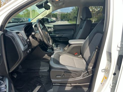 Used 2021 Chevrolet Colorado Z71 w/ Safety Package AWD/4WD image 24