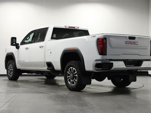 Used 2024 GMC Sierra 3500 SLT w/ X31 Off-Road Package AWD/4WD image 6