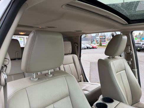 Used 2013 Ford Expedition Limited image 19