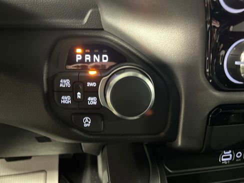 New 2026 RAM 1500 4x4 Crew Cab image 18