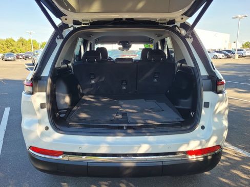 Used 2023 Jeep Grand Cherokee Limited RWD image 27