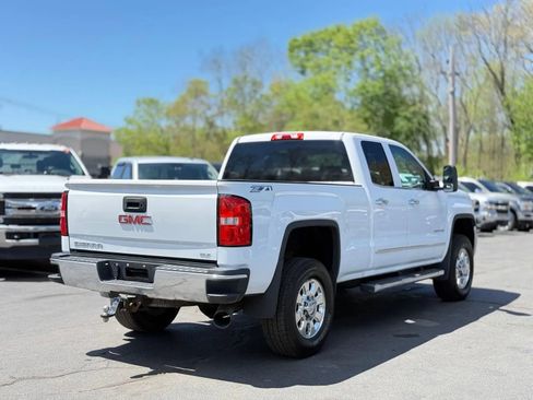 Used 2015 GMC Sierra 2500 SLT w/ Suspension Package, Off-Road AWD/4WD image 8