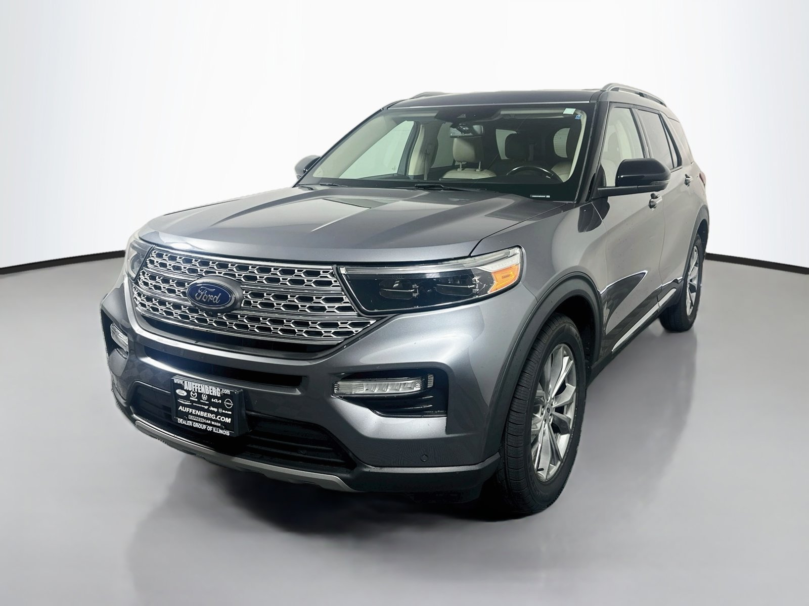 Used 2022 Ford Explorer Limited w/ Equipment Group 301A RWD image 3