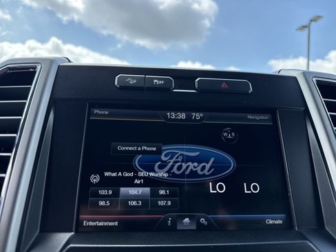 Used 2015 Ford F150 Lariat AWD/4WD image 23