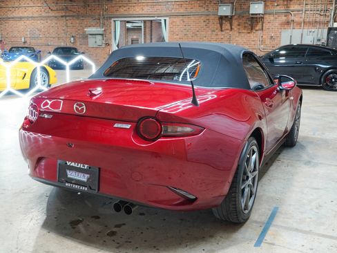 Used 2019 MAZDA MX-5 Miata Grand Touring RWD image 15