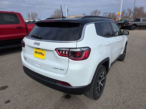 Used 2024 Jeep Compass Limited image 9