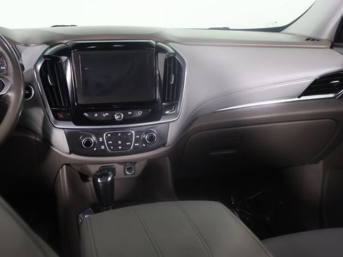 Used 2020 Chevrolet Traverse LT w/ Driver Confidence II Package AWD/4WD image 43