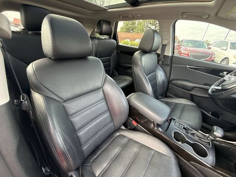 Used 2019 Kia Sorento EX FWD image 31
