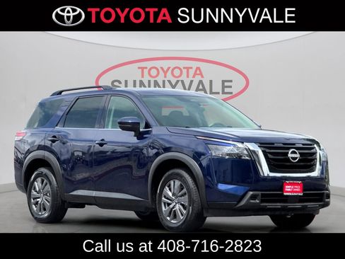Used 2025 Nissan Pathfinder SV FWD image 10