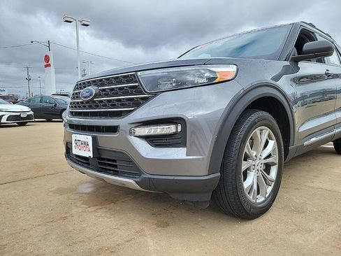 Used 2023 Ford Explorer XLT w/ Equipment Group 202A AWD/4WD image 15