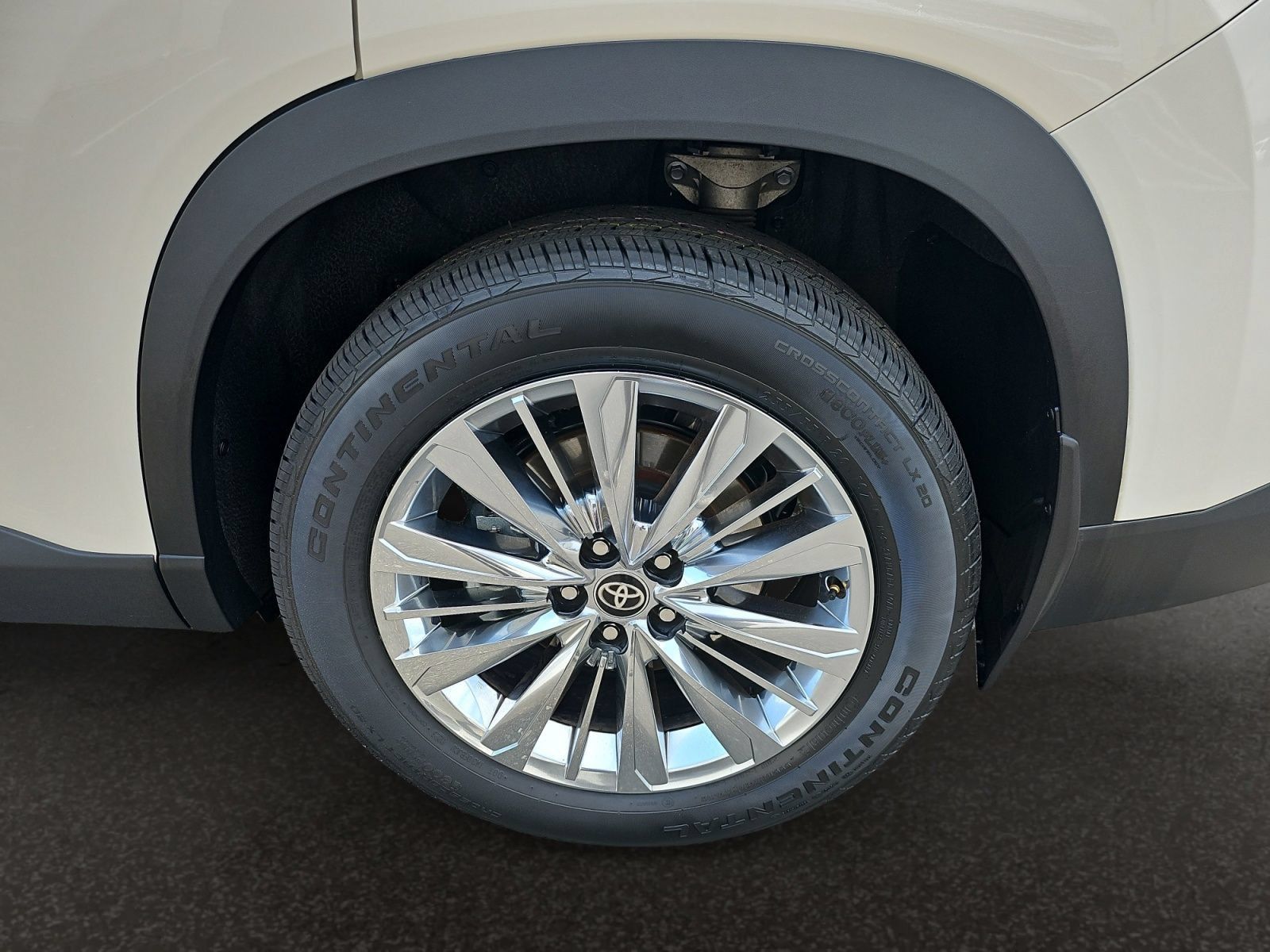 Used 2024 Toyota Grand Highlander AWD image 44