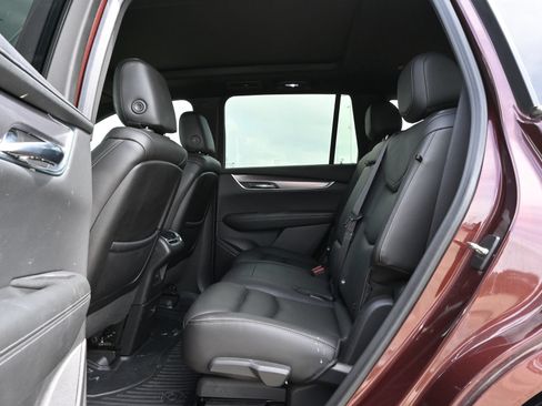 Certified 2023 Cadillac XT6 Luxury FWD image 19