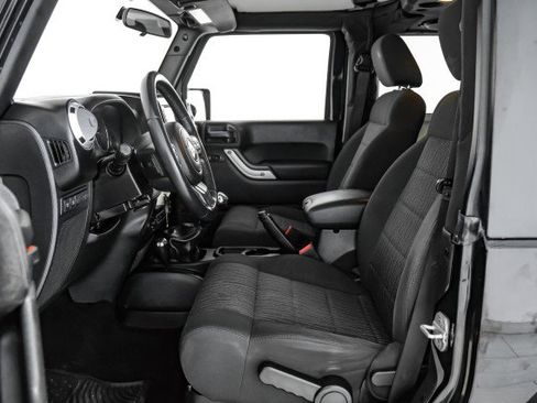 Used 2012 Jeep Wrangler Rubicon image 23