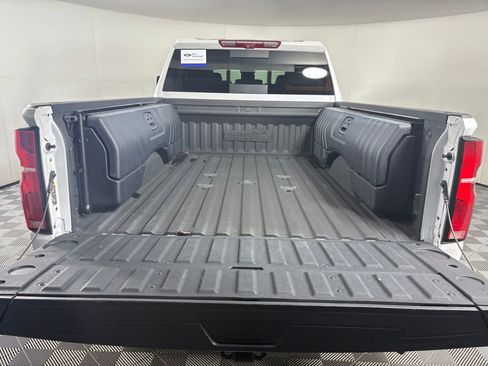 Used 2024 Chevrolet Silverado 2500 High Country w/ High Country Premium Package image 30