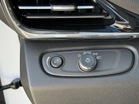 New 2026 Buick Envista Sport Touring FWD image 21
