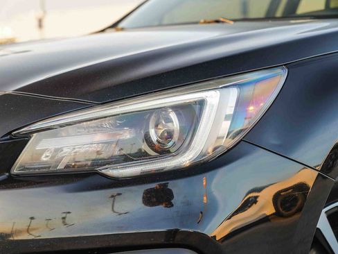 Used 2019 Subaru Outback 2.5i Limited w/ Popular Package #2 image 2